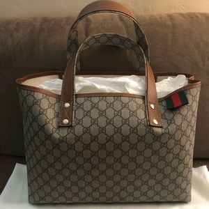 Gucci tote bag $550
